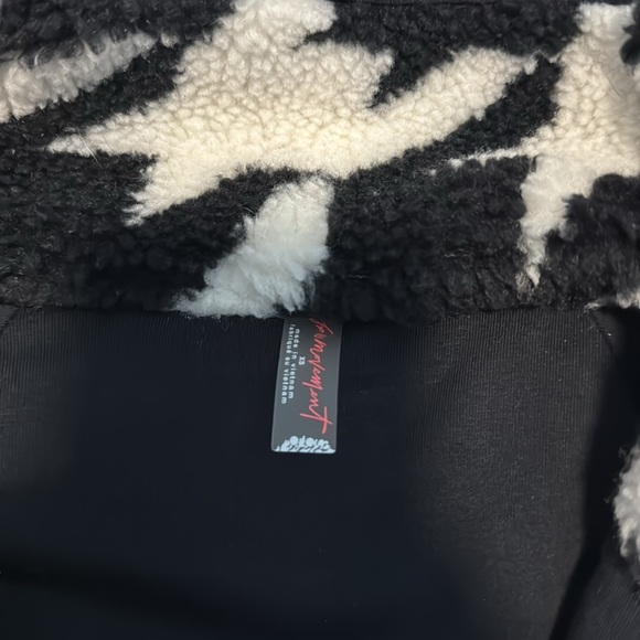 FP Movement Hit The Slopes Houndstooth Jacket - Size XS - Picture 3 of 3